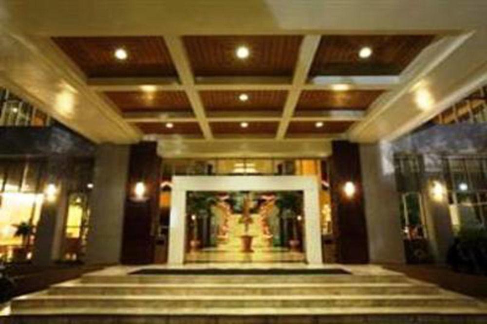 Diamond Plaza