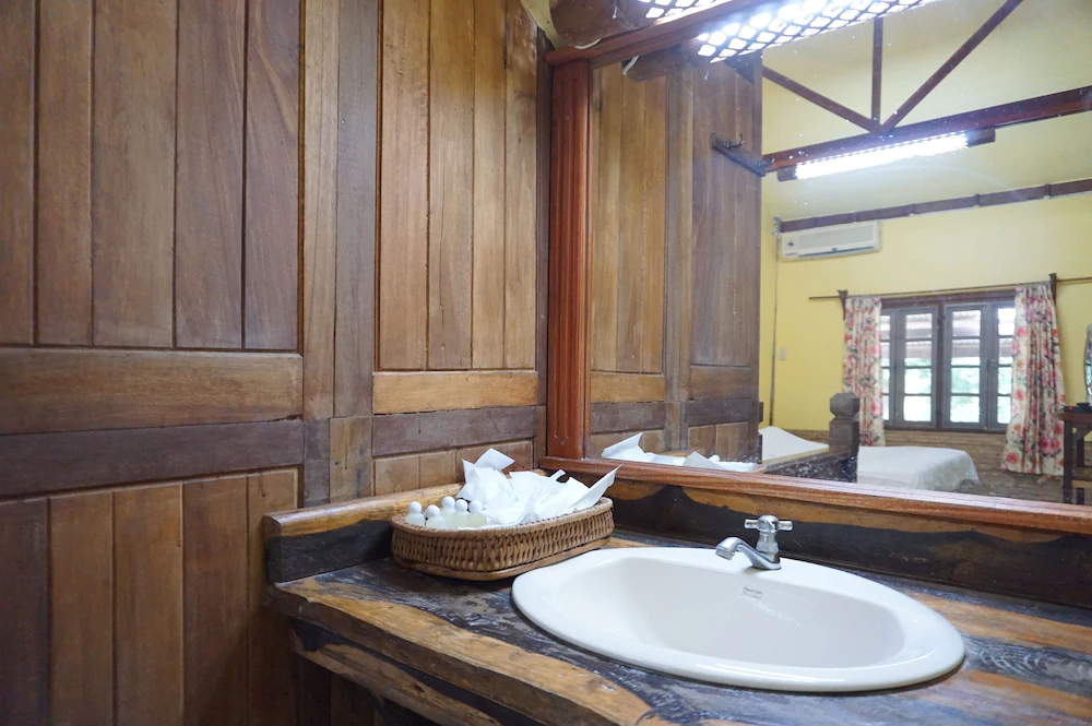 Donsak Orchid Resort