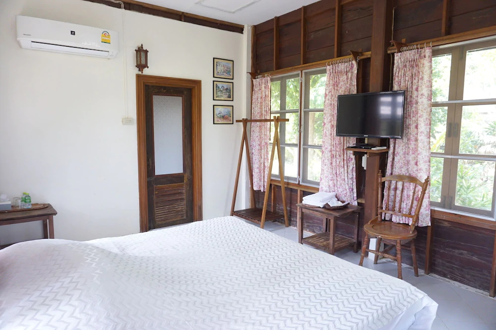 Donsak Orchid Resort