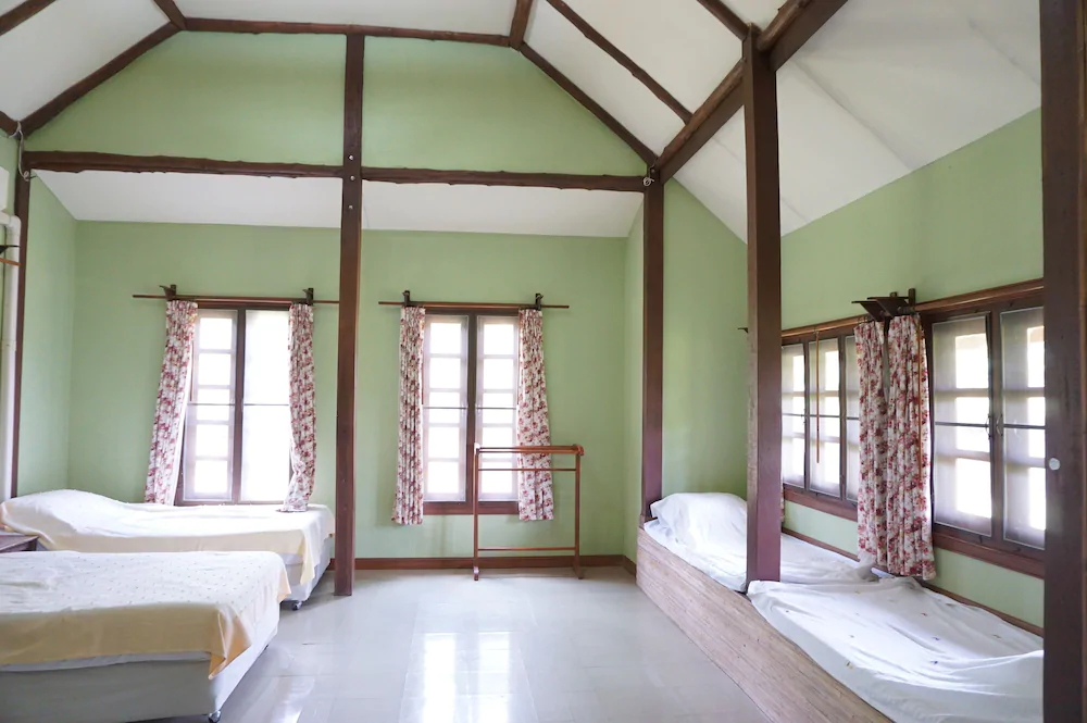 Donsak Orchid Resort