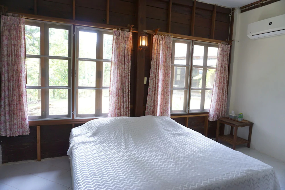 Donsak Orchid Resort