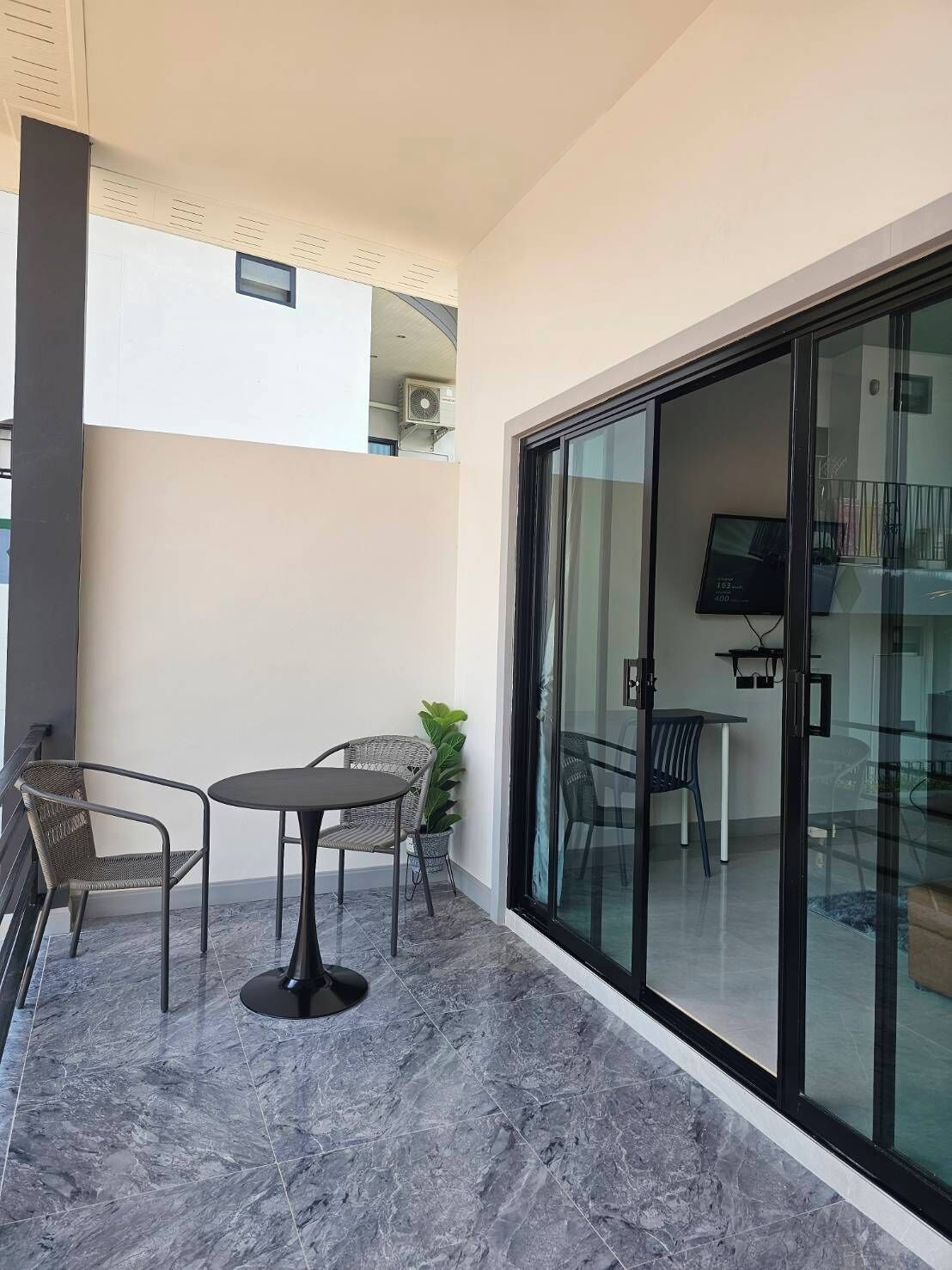 Hillside Premium Hotel