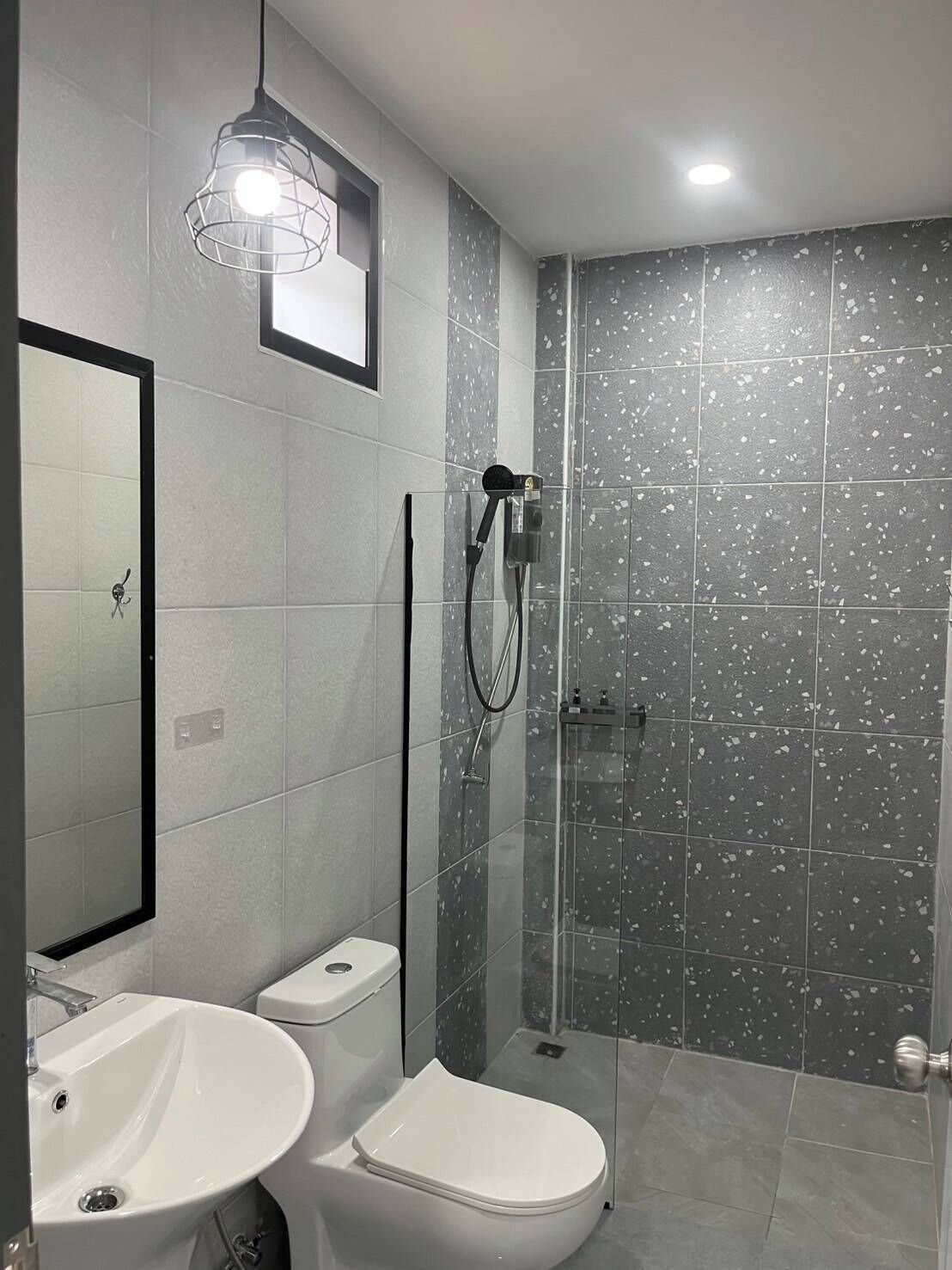 Hillside Premium Hotel
