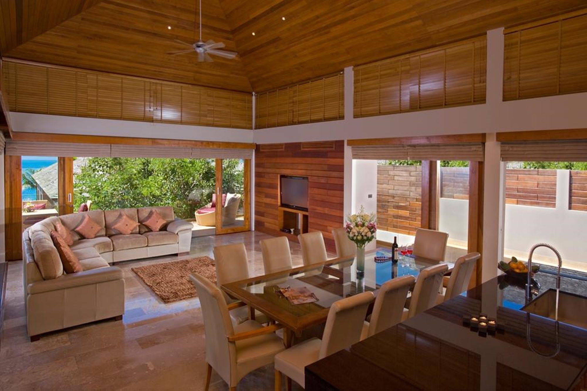 Samara Luxury Beachfront Villa