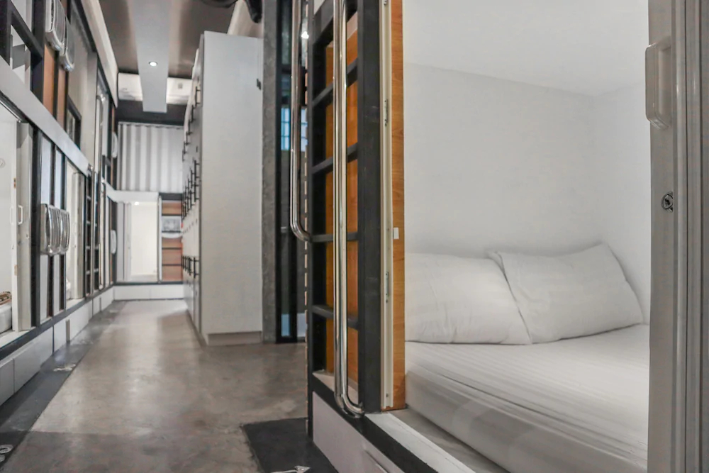 Sleep Box Hostel Suratthani
