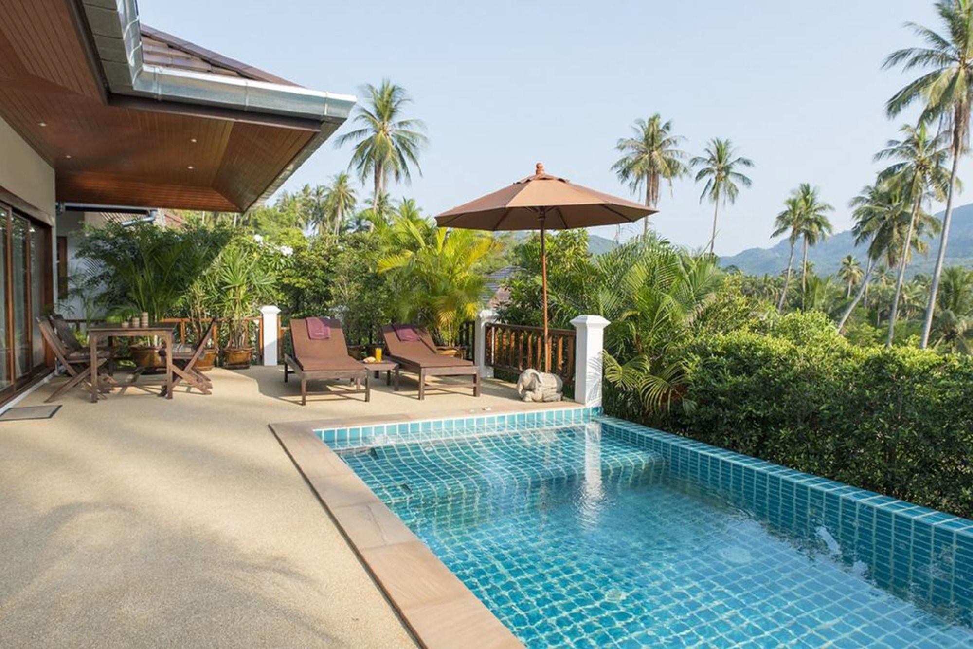 Tropical Season Villa Resort