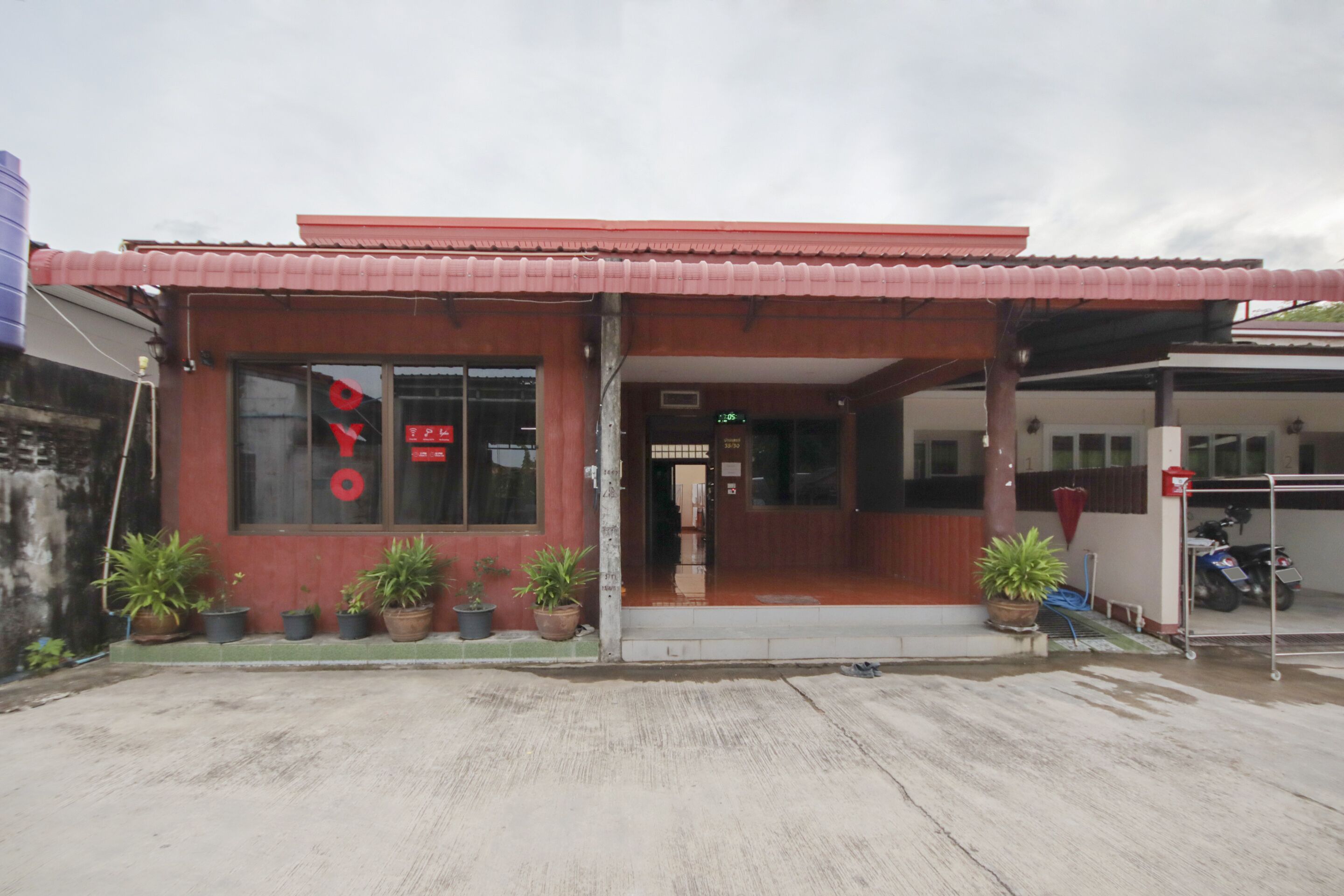 OYO 75331 Hareeya Hotel