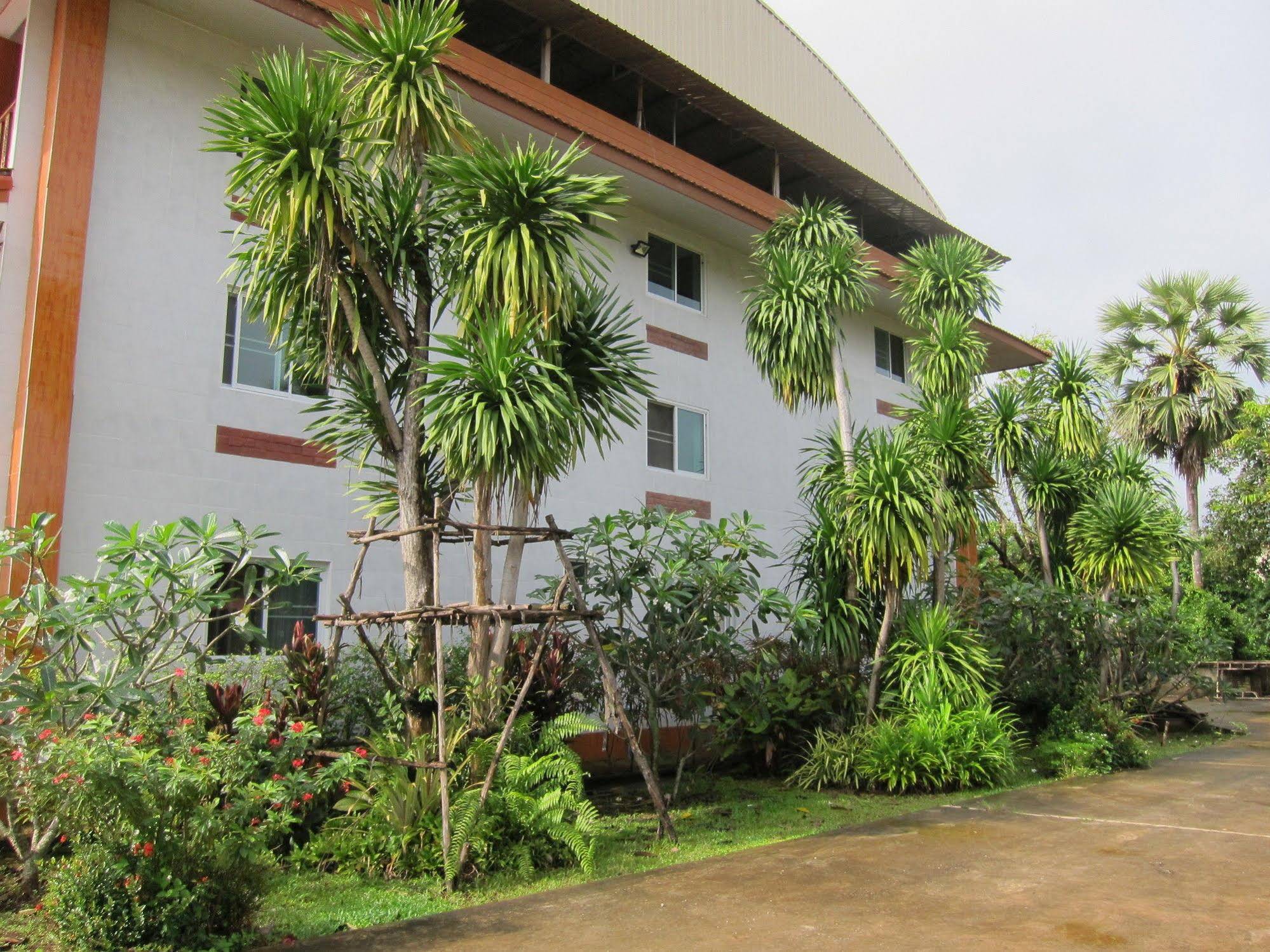Baan Bangrak Residence