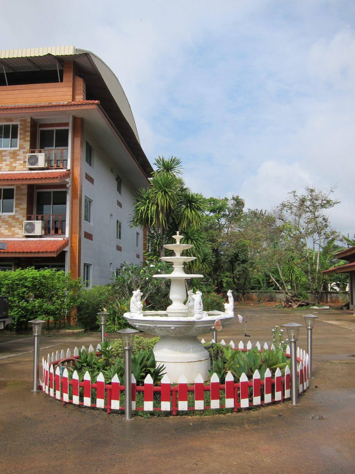 Baan Bangrak Residence