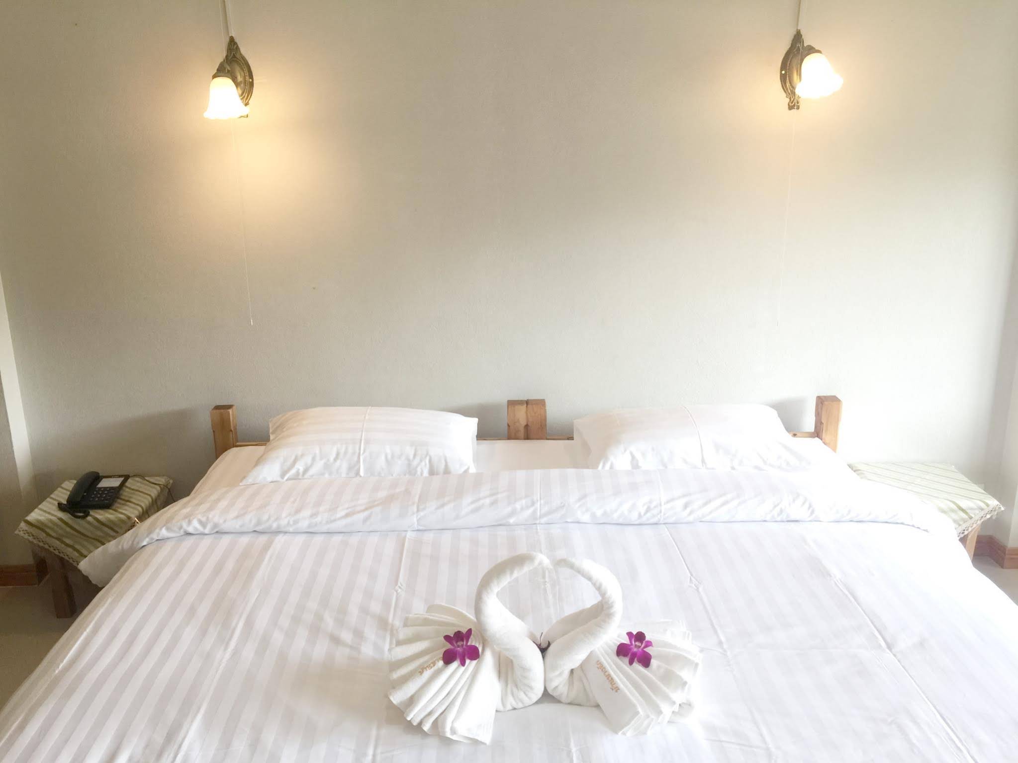 Baan Bangrak Residence