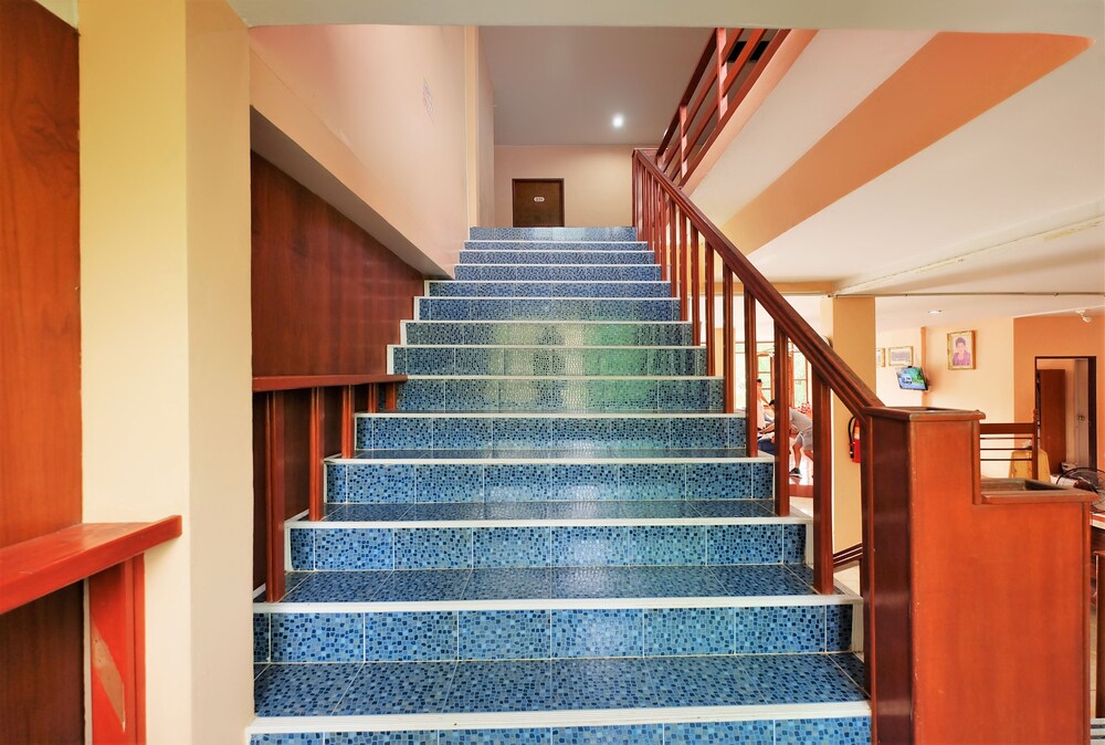 OYO 588 Rose In Mansion