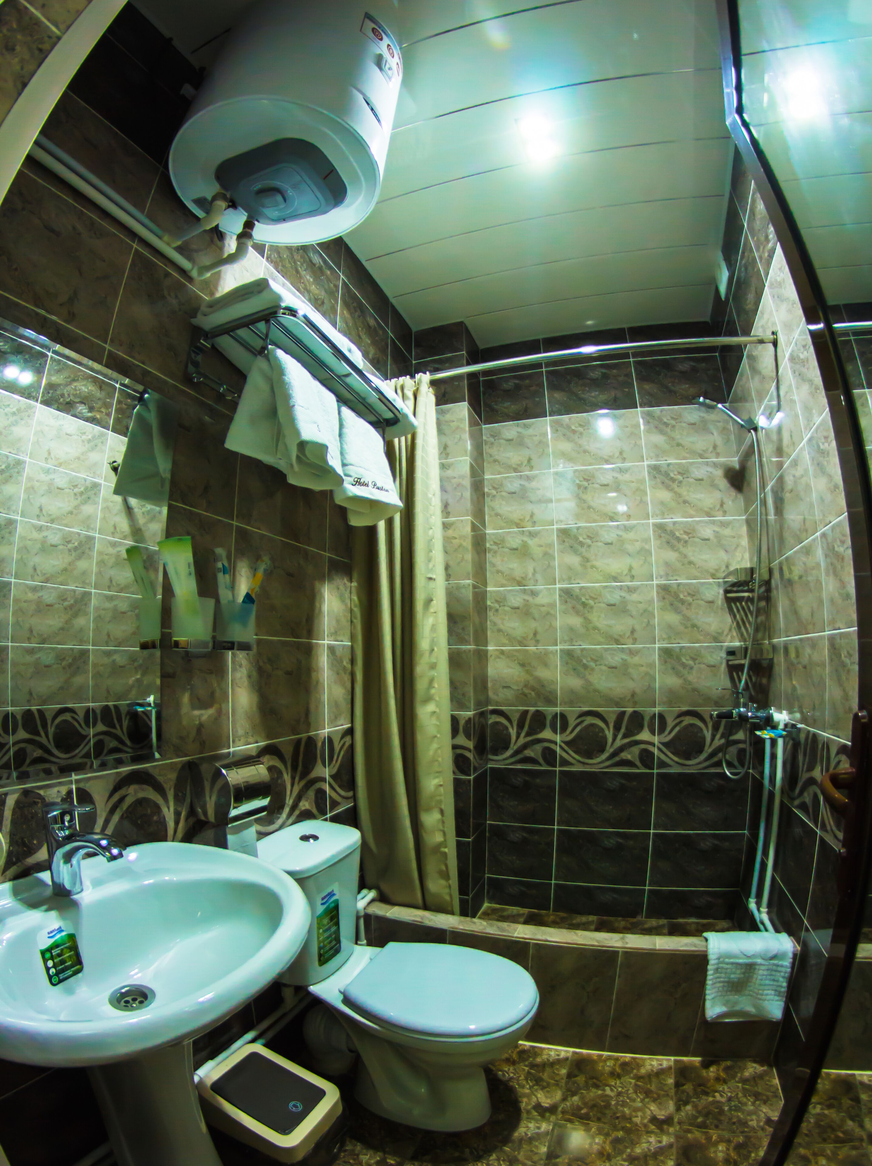 Hotel Buston