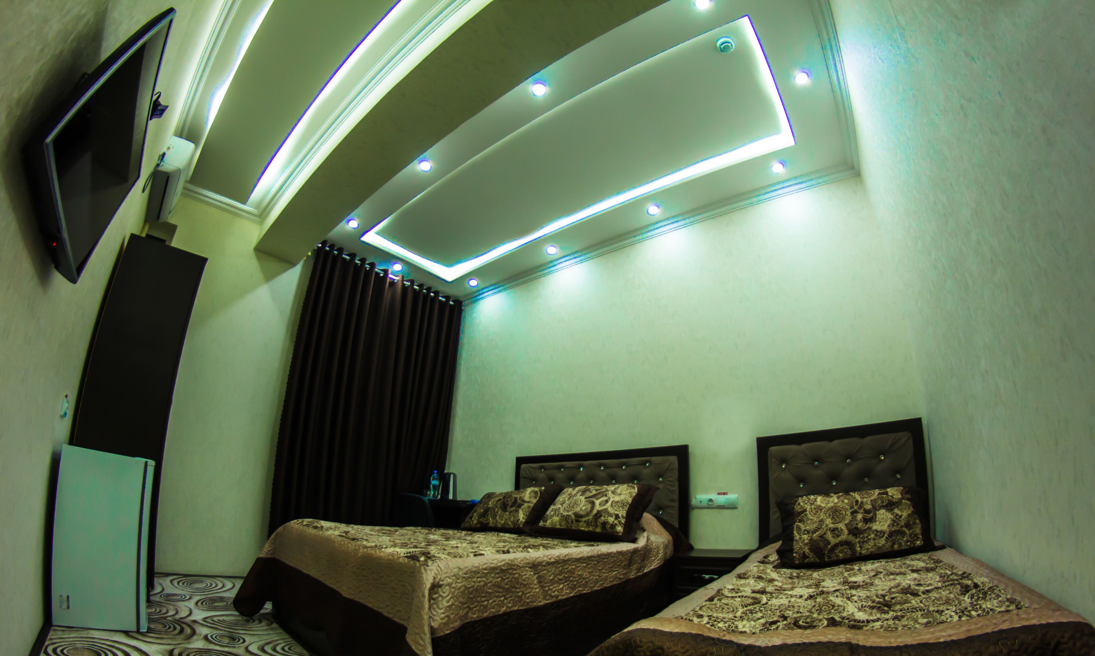 Hotel Buston