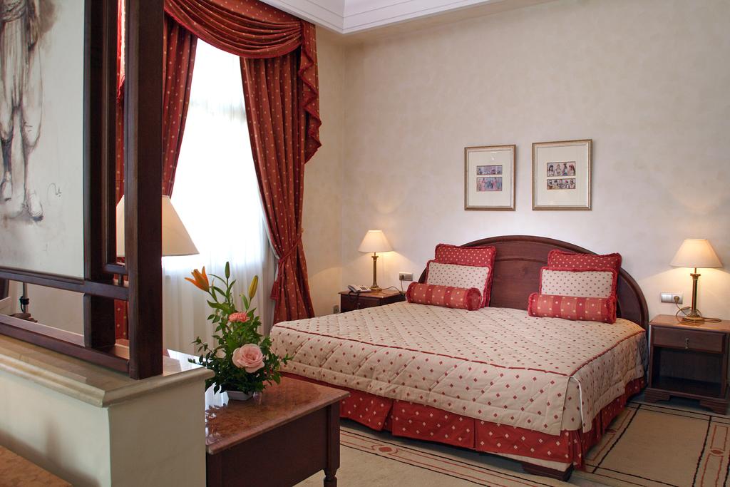 Les Oliviers Palace