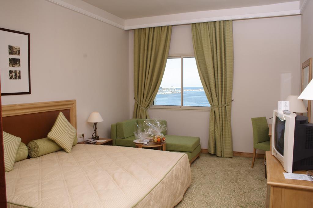 Les Oliviers Palace