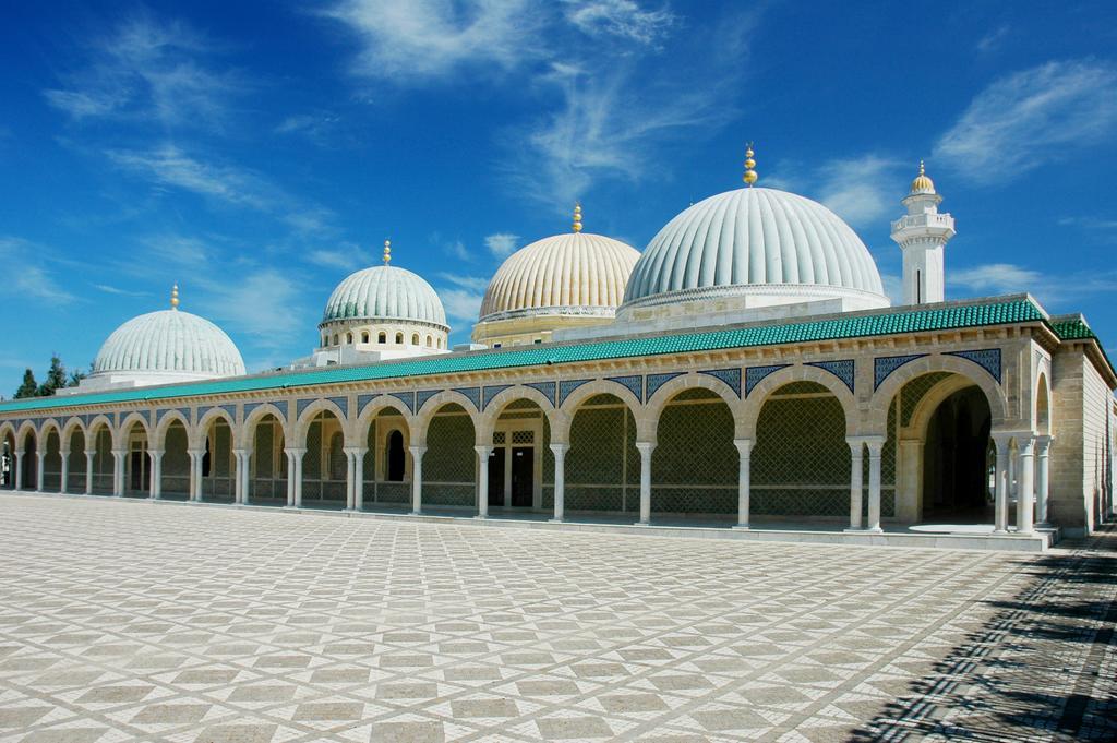 Corniche Palace
