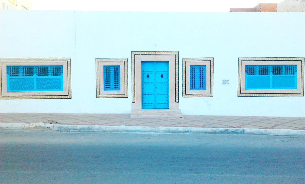 Corniche Palace