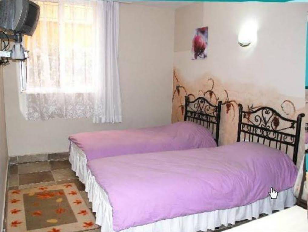 Yasmin Motel