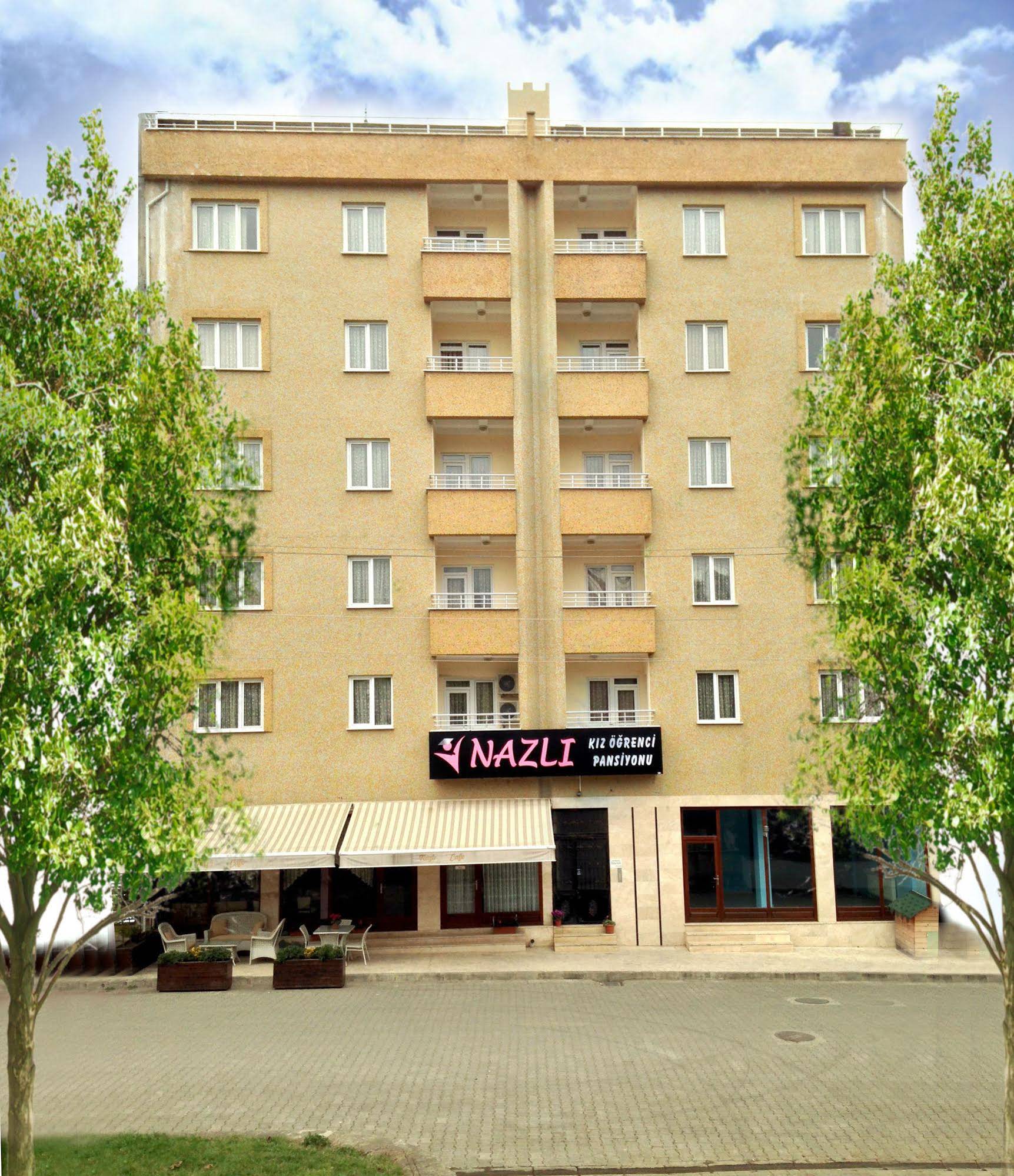 Nazli Apartment