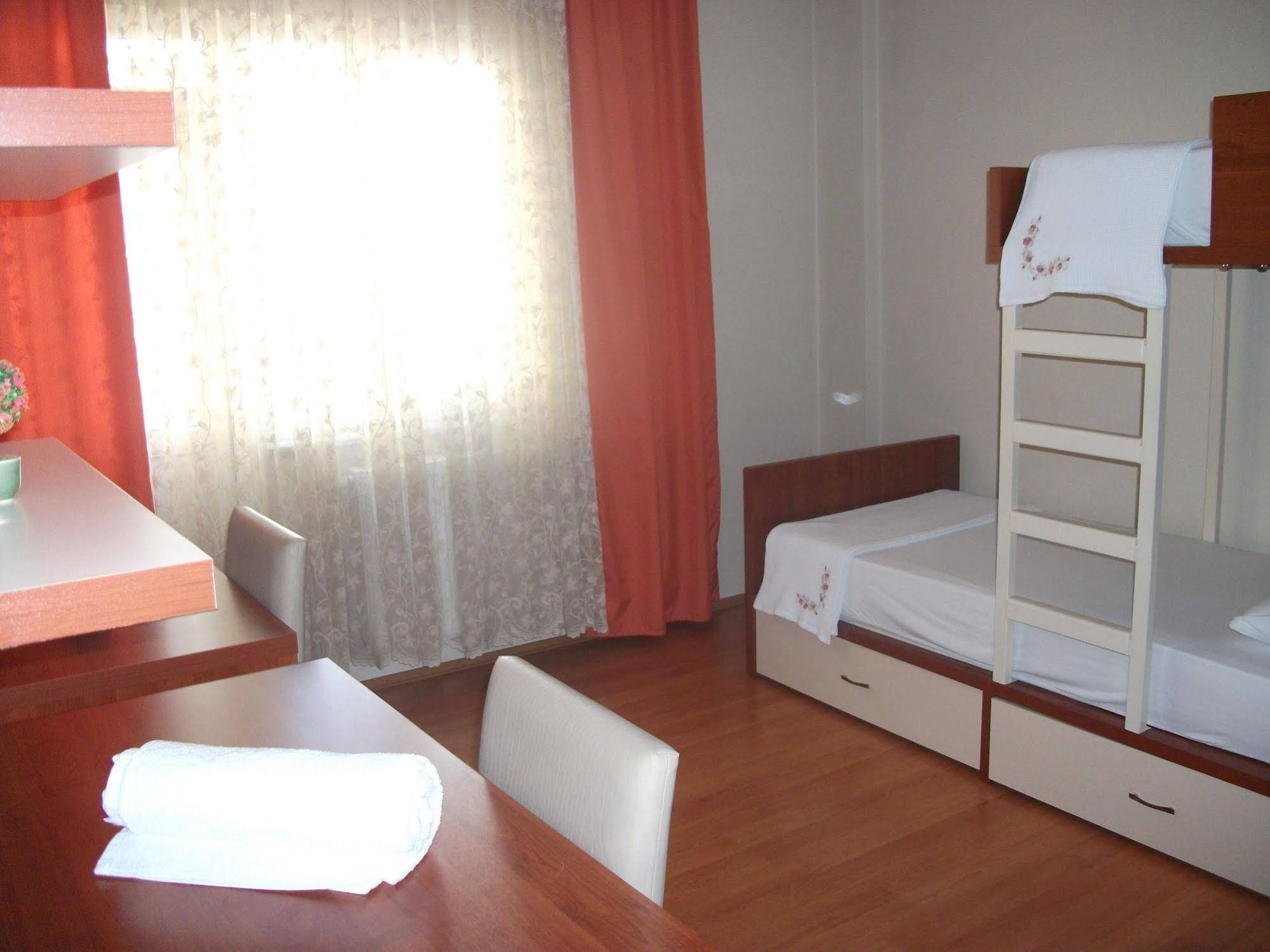 Nazli Apartment