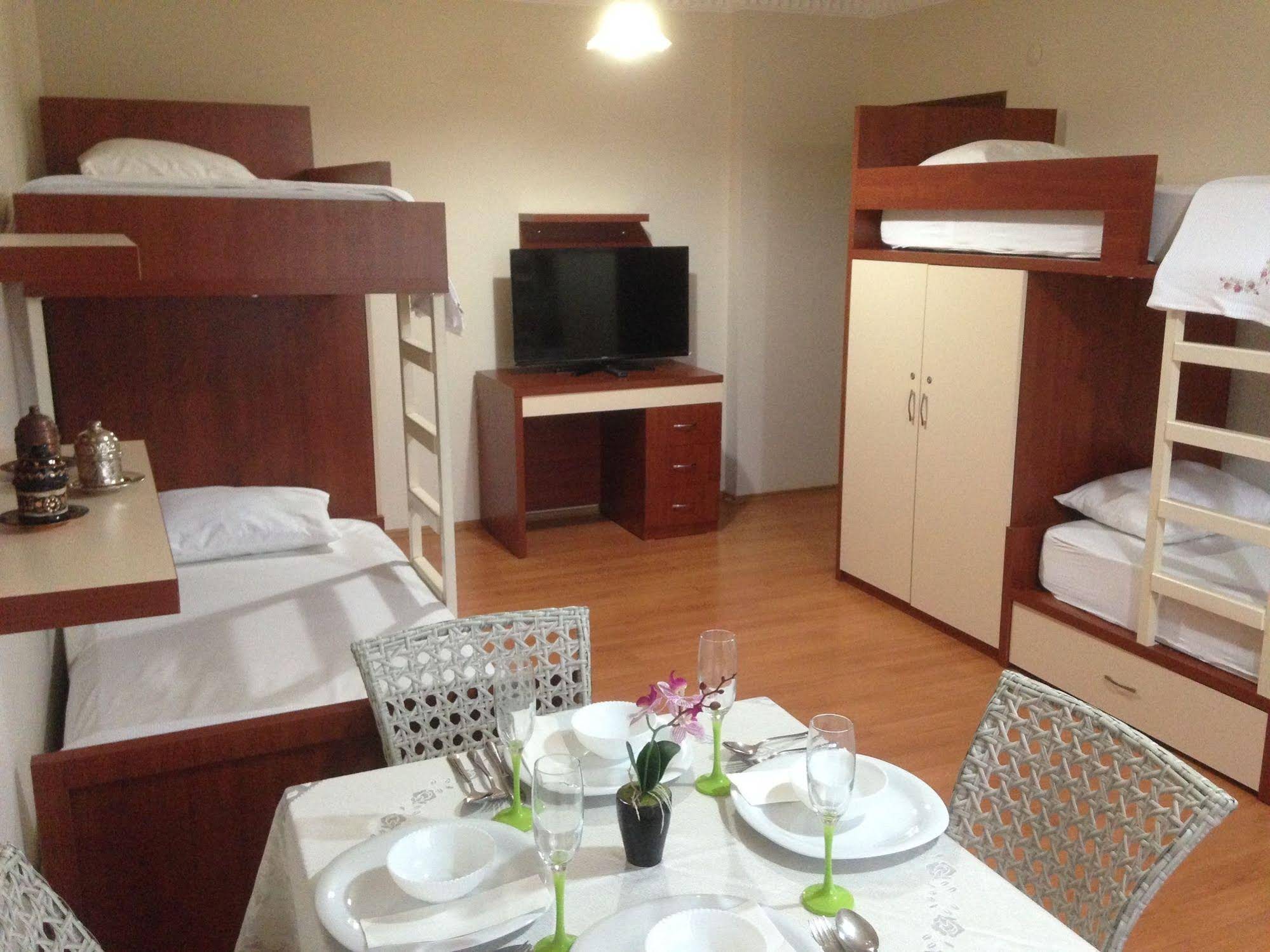 Nazli Apartment