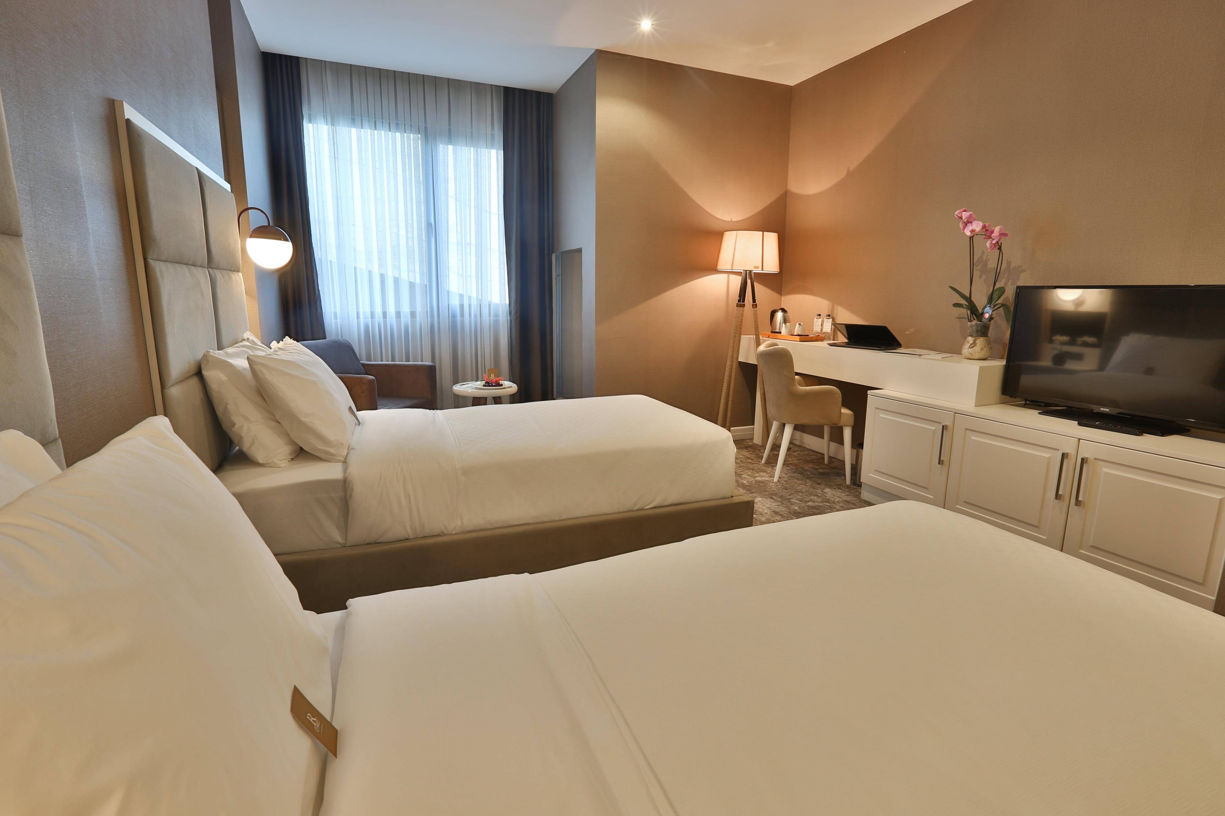 Royal Comfort Hotel