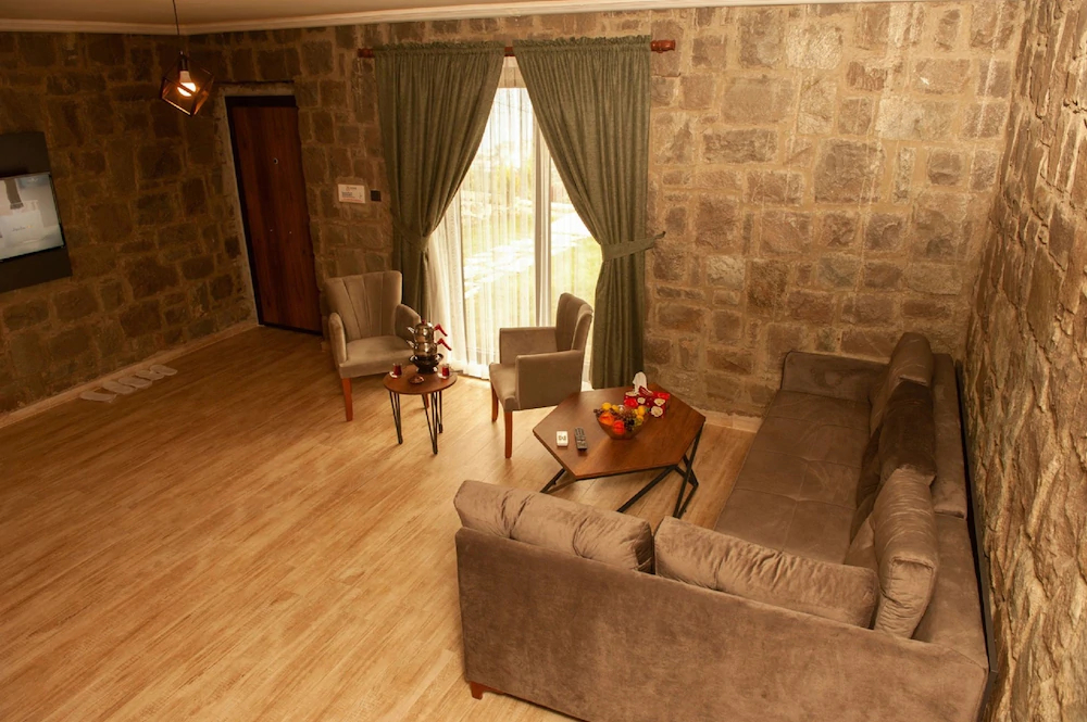 Royal Villa Hotel