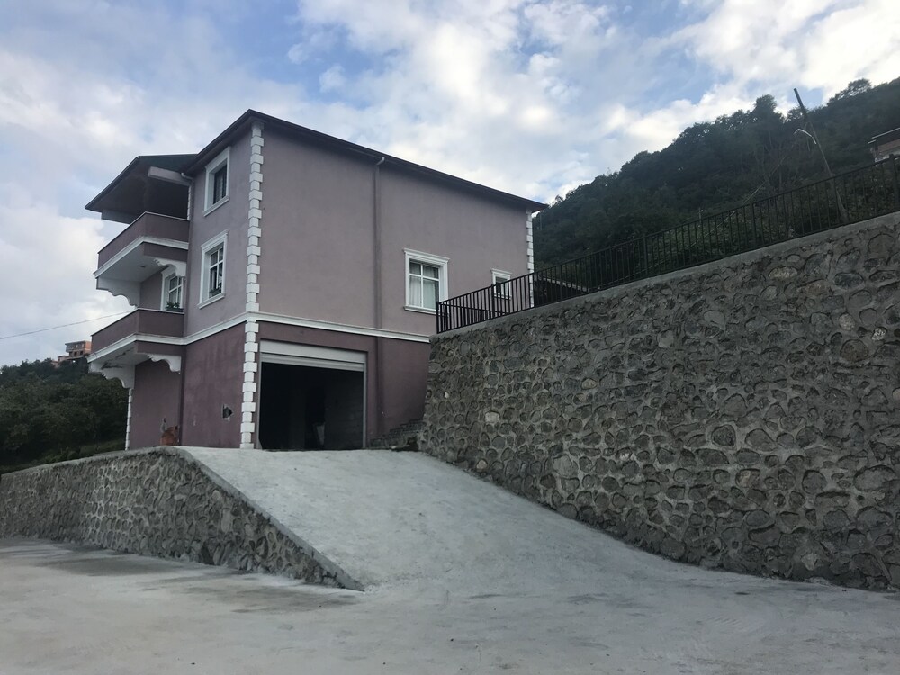 Royal Villa Hotel