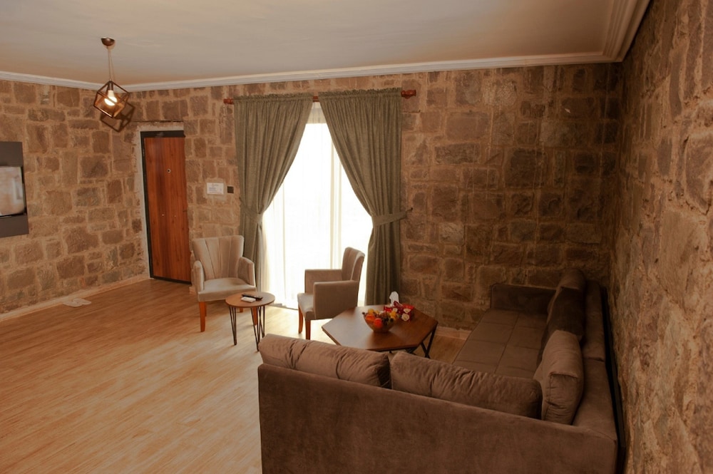 Royal Villa Hotel