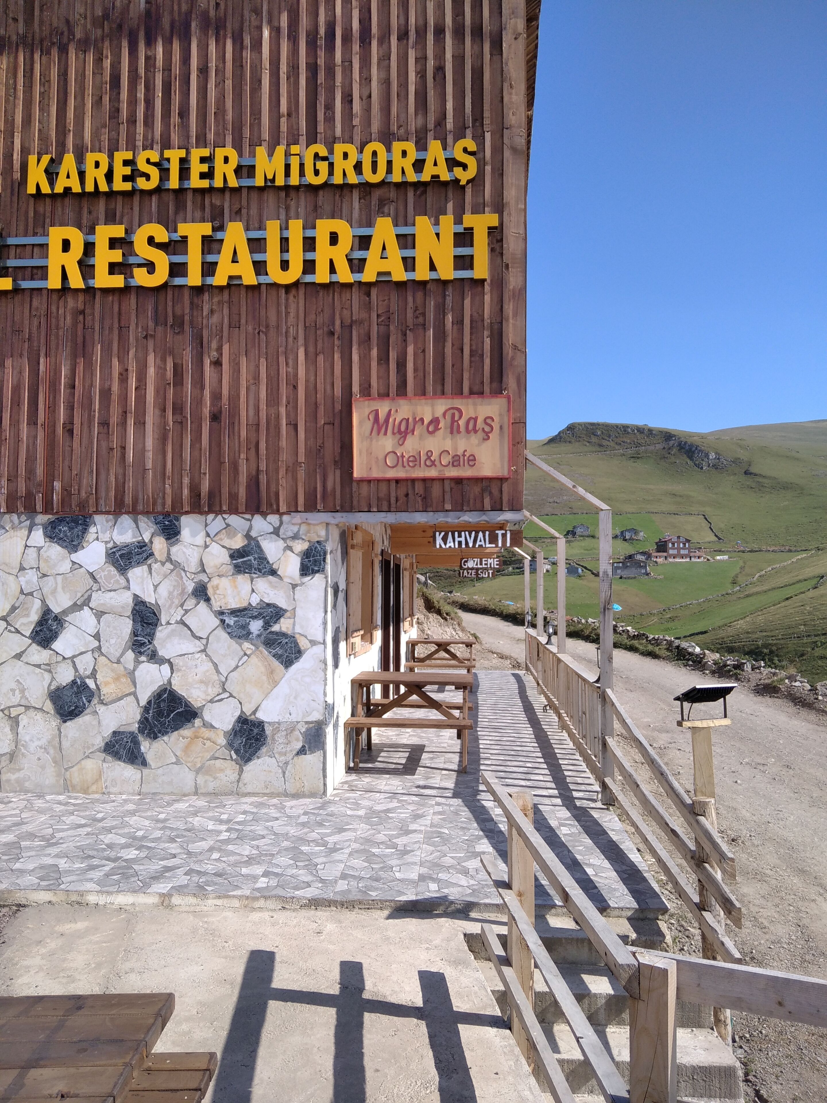 Migroras Otel & Restaurant - Karestel Yaylasi