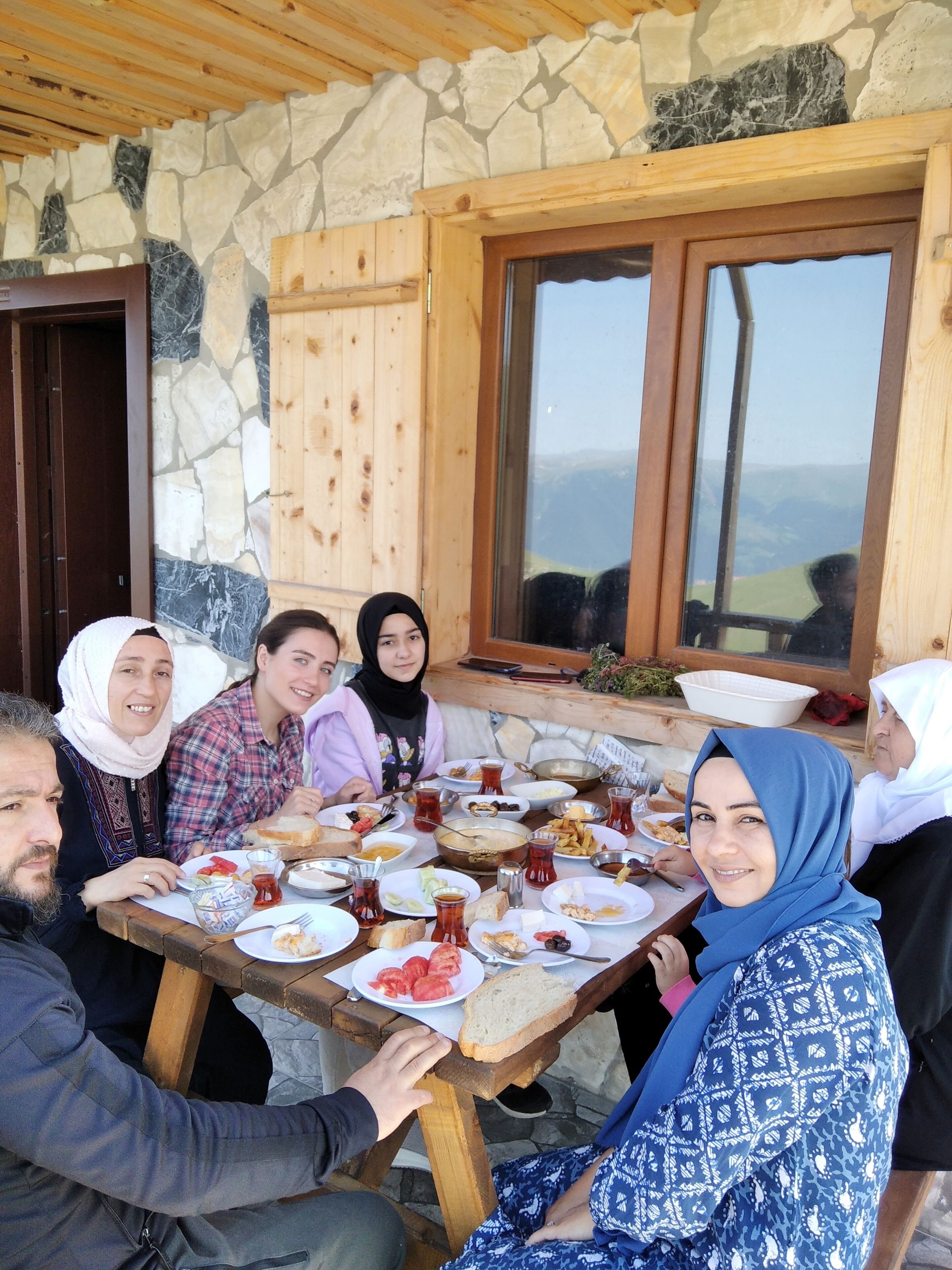 Migroras Otel & Restaurant - Karestel Yaylasi