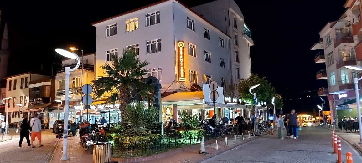 Seventy Four Hotel