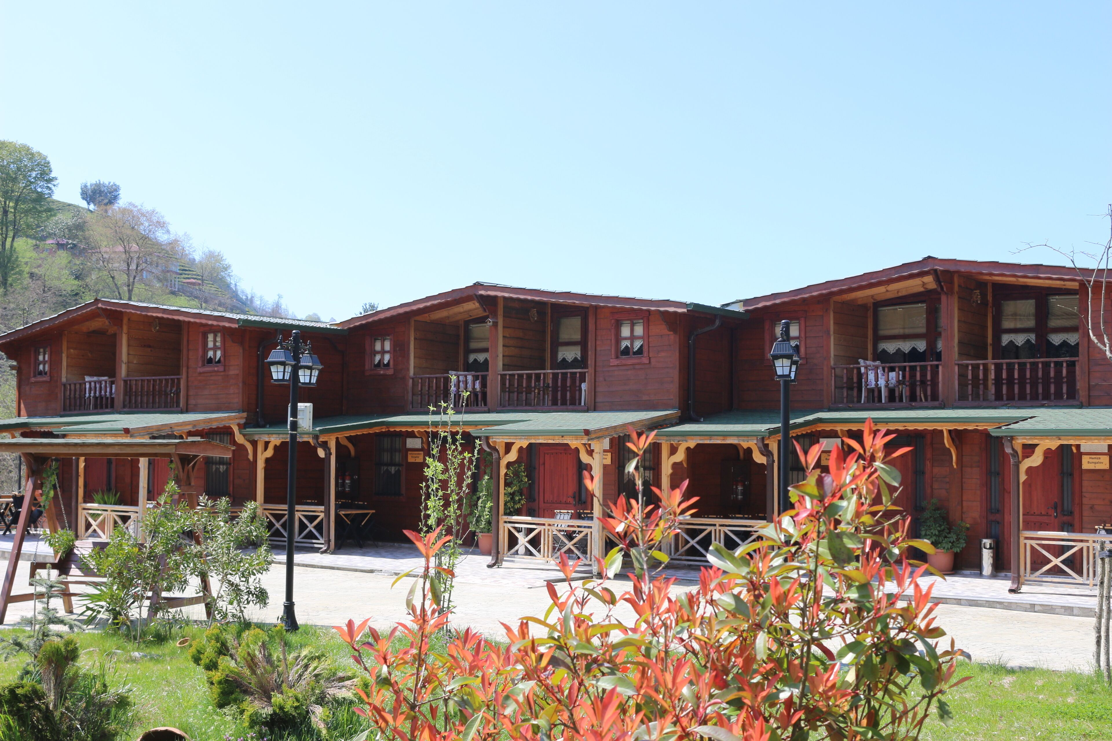 Teona Caglayan Bungalov