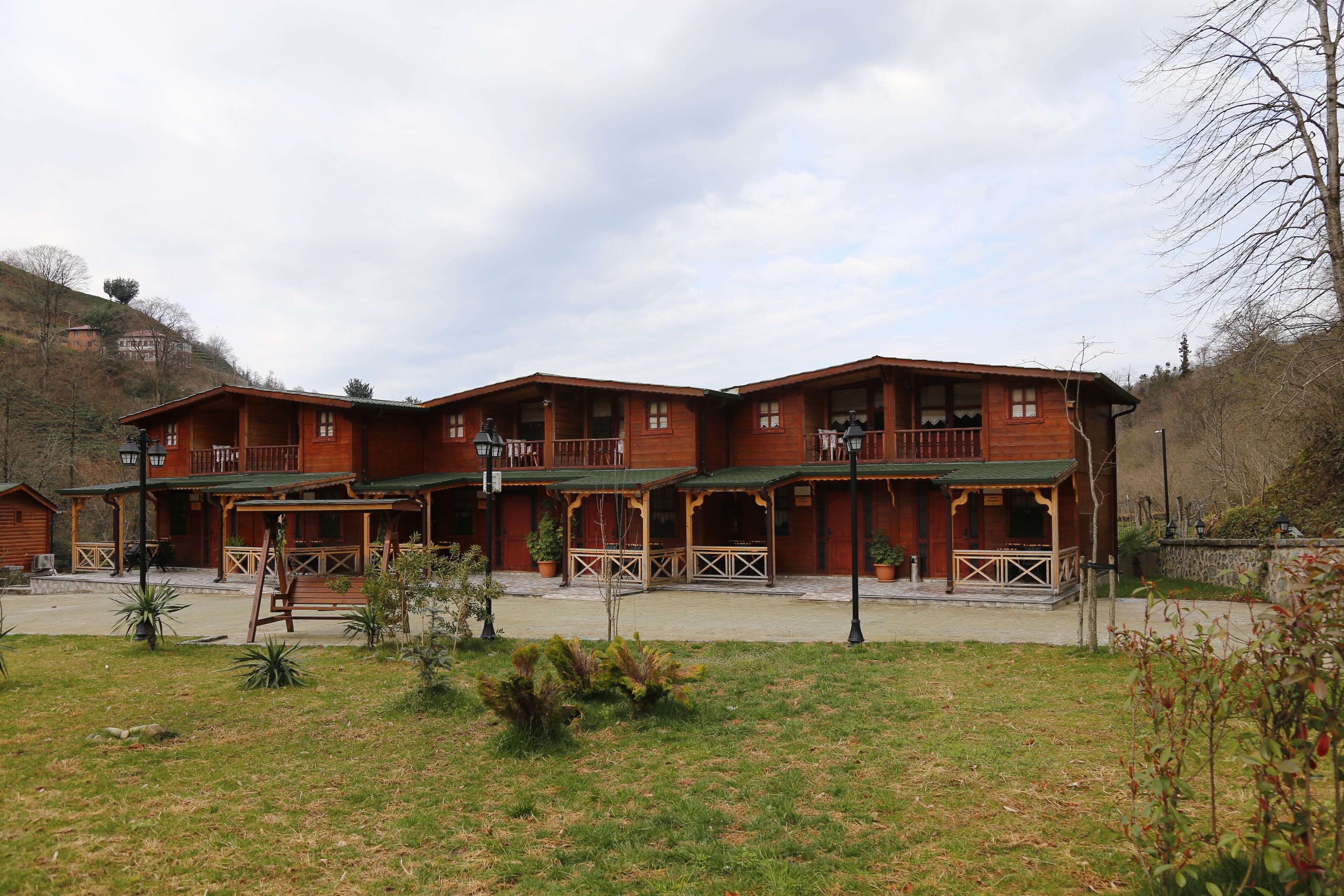 Teona Caglayan Bungalov