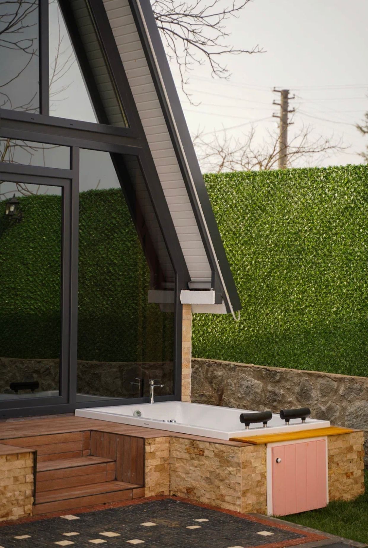 Pop Suit Bungalow