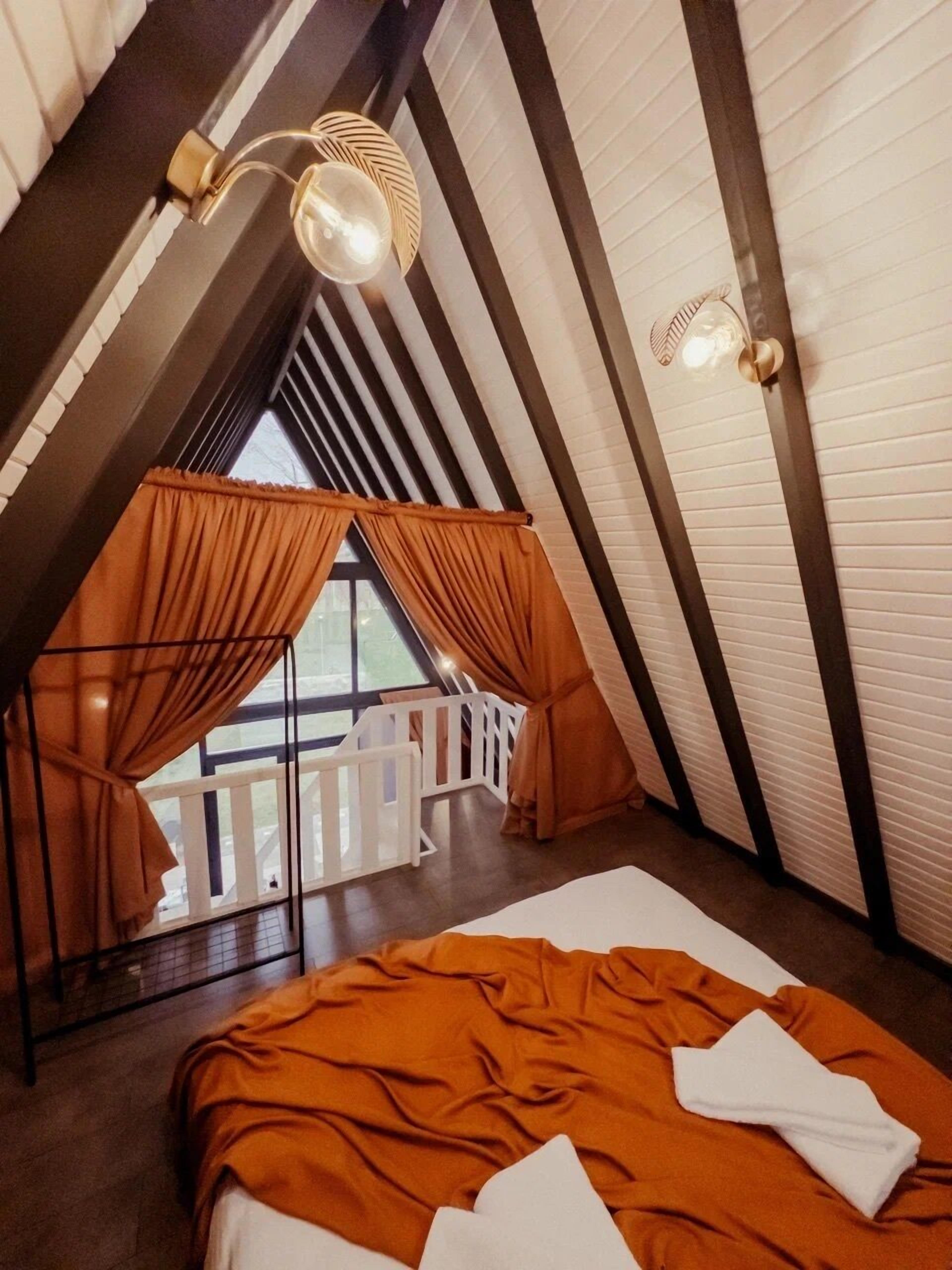 Pop Suit Bungalow