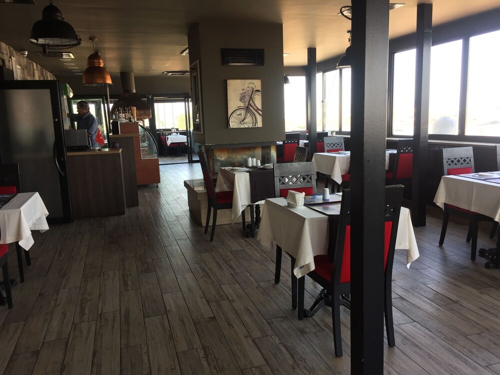 Rivada Otel