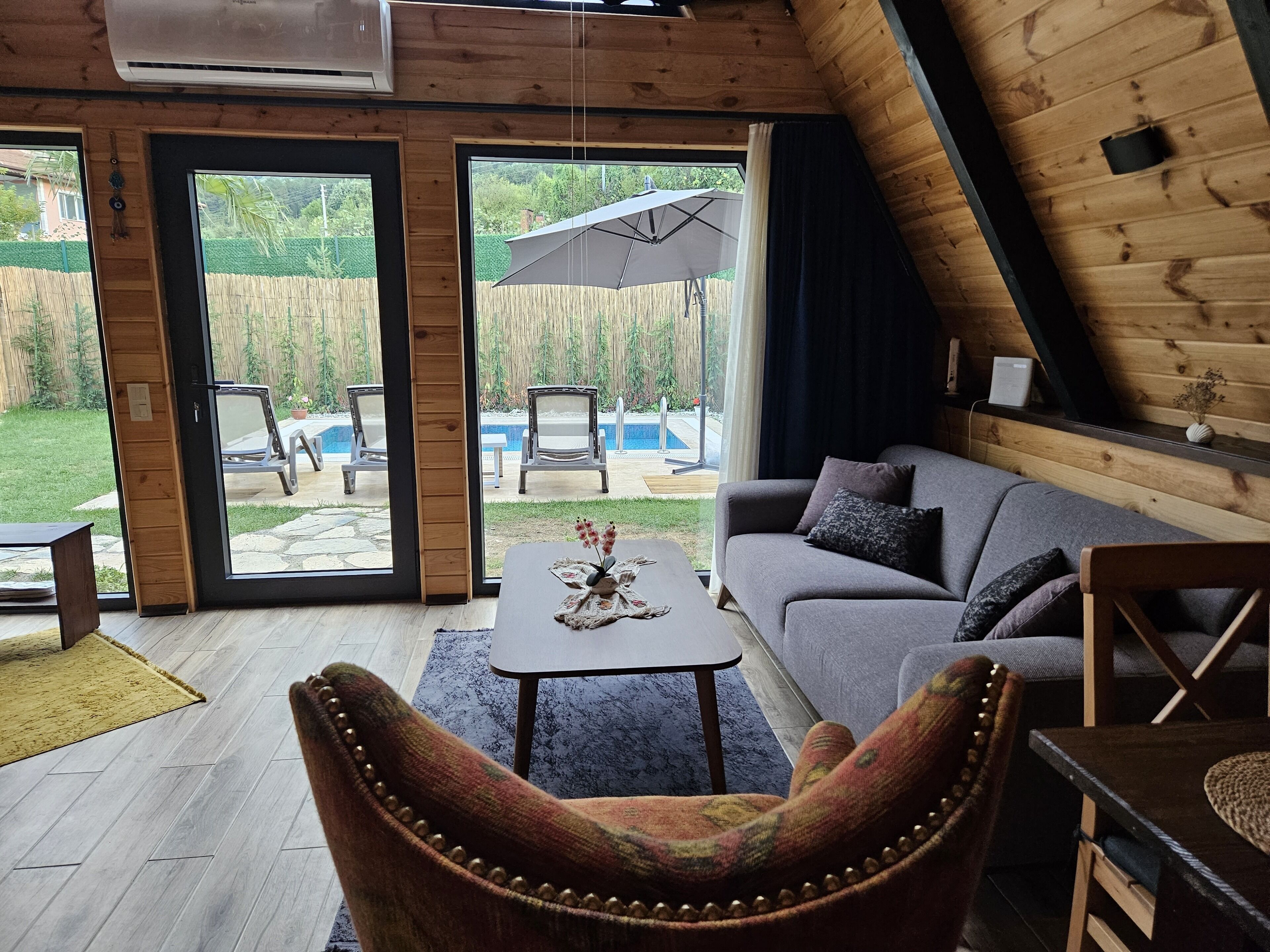 Teona Kartepe Bungalov