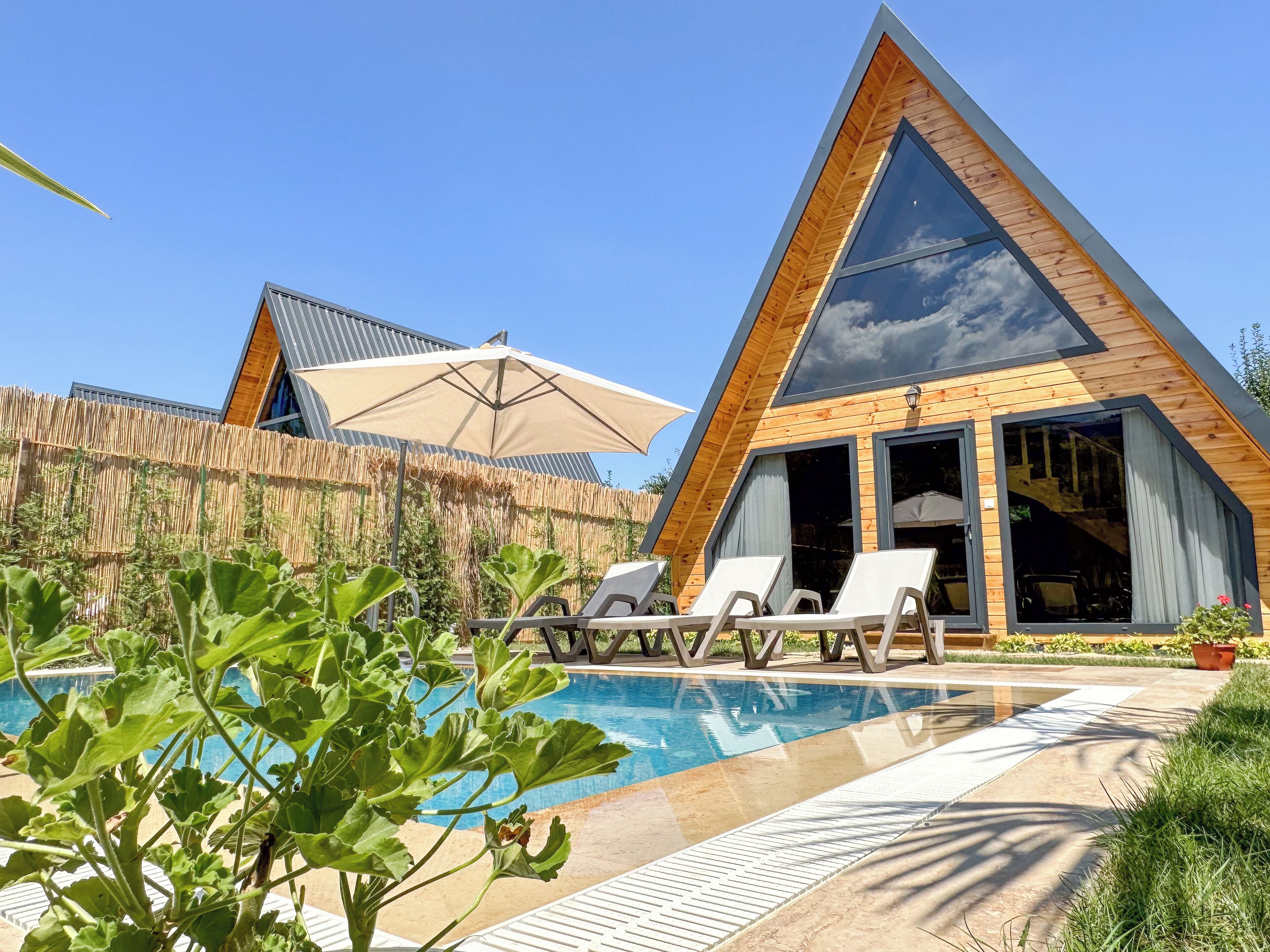 Teona Kartepe Bungalov