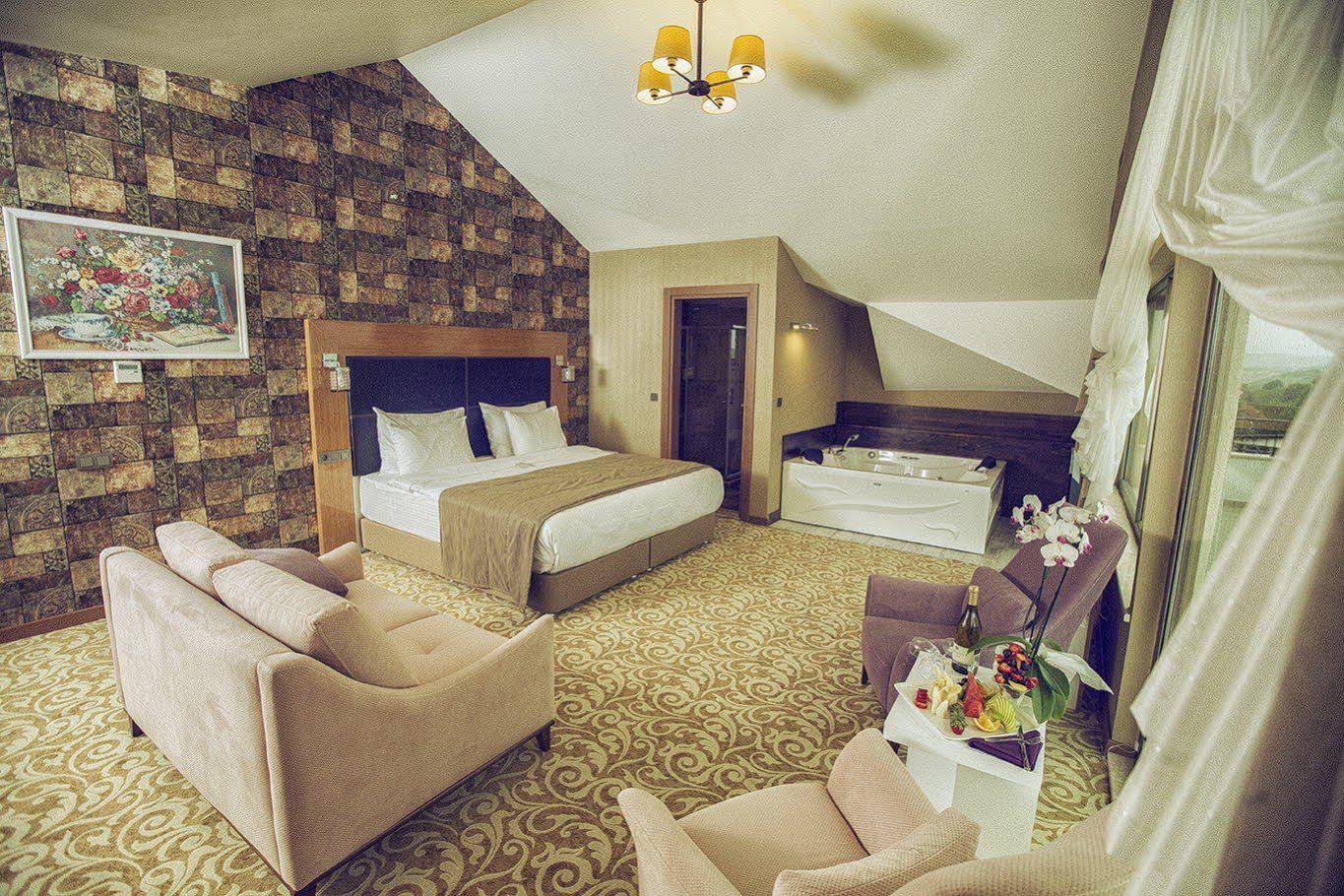 El Garden Hotel & Residence