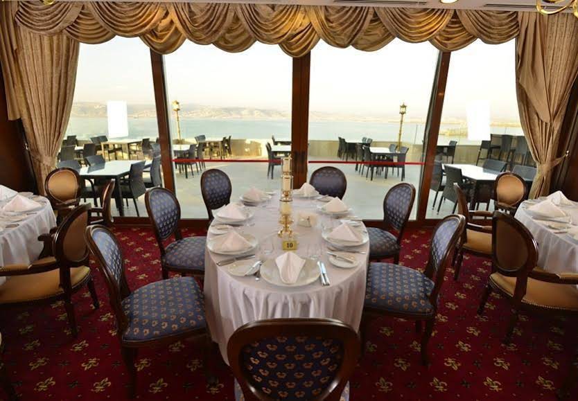 Wellborn Luxury Hotel