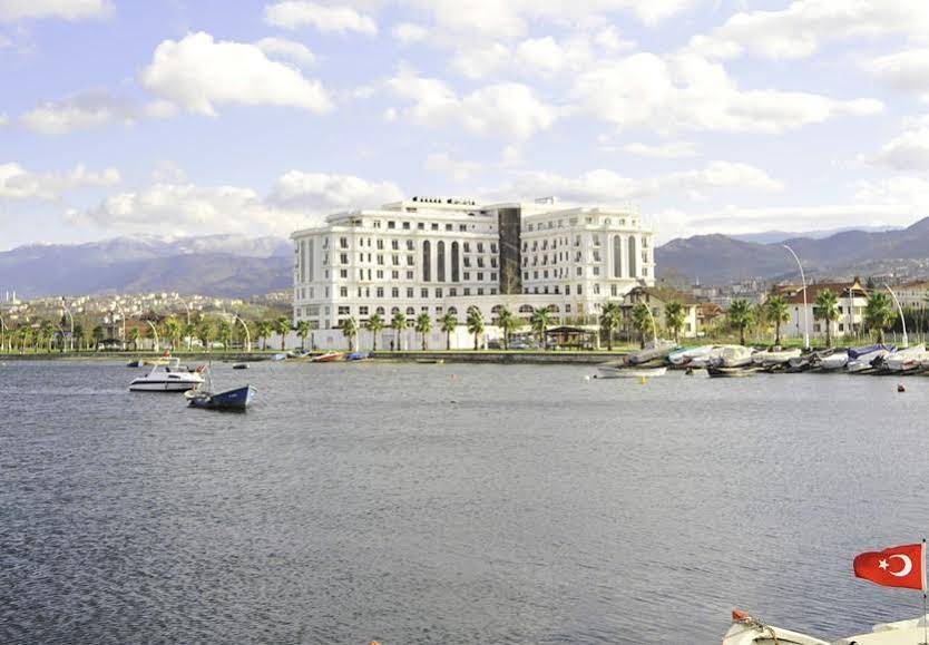 Wellborn Luxury Hotel