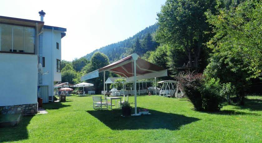 Abant Bahçeli Kösk