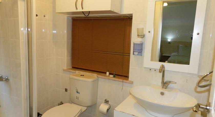 Abant Bahçeli Kösk