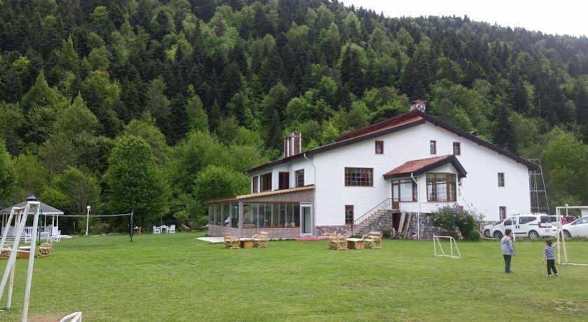 Abant Bahçeli Kösk