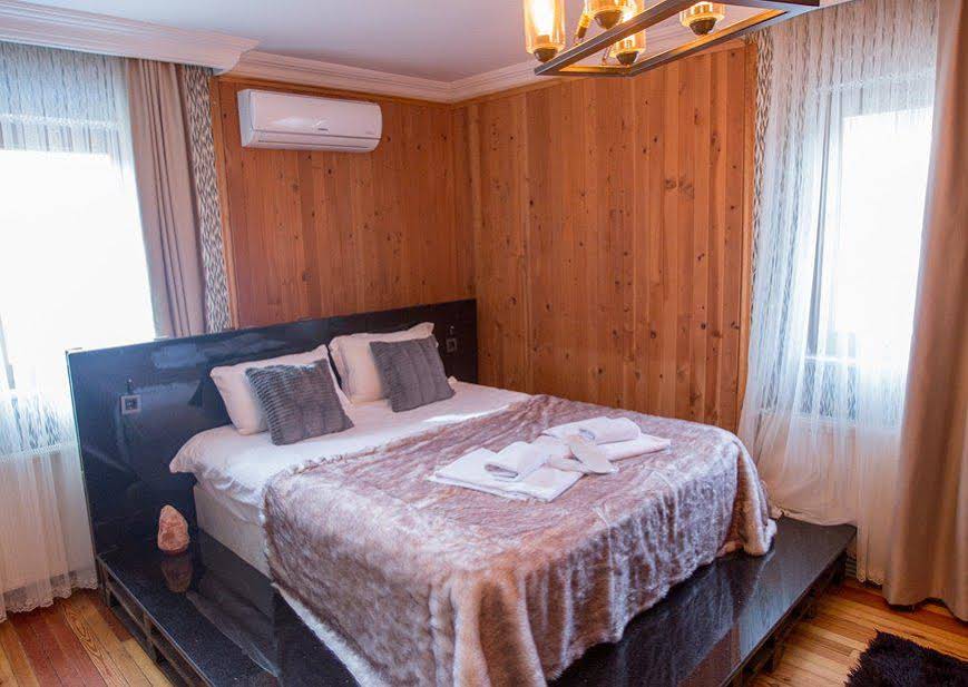 Abant Bahçeli Kösk