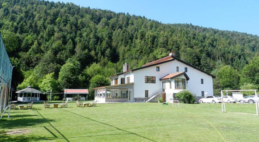 Abant Bahçeli Kösk