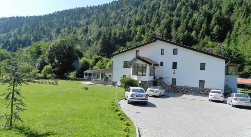 Abant Bahçeli Kösk