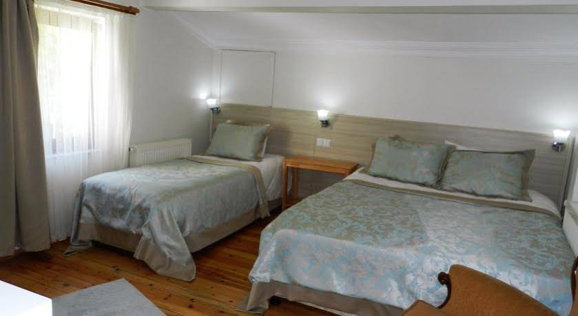 Abant Bahçeli Kösk