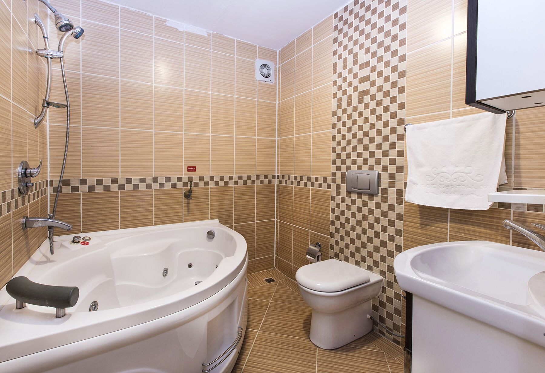 Sarot Termal Vadi Tatil Köyü